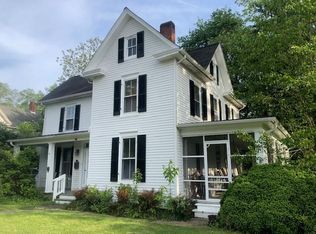 14 Kerr St, Onancock, VA 23417