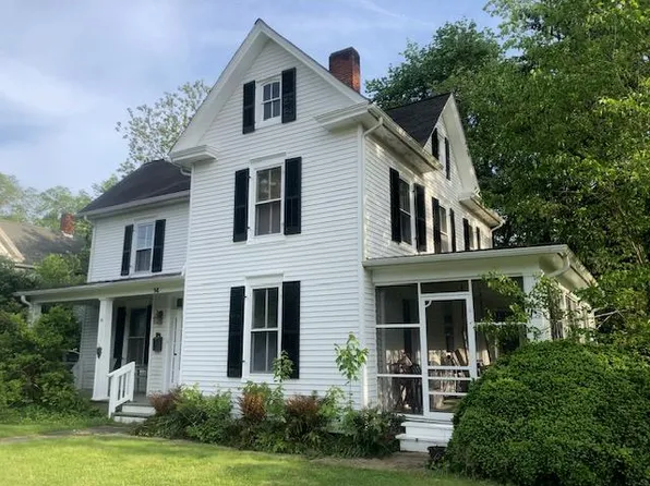 14 Kerr St, Onancock, VA 23417