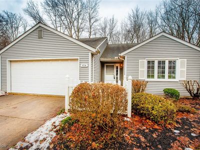 9736 Brookline Oval, Strongsville, OH, 44136