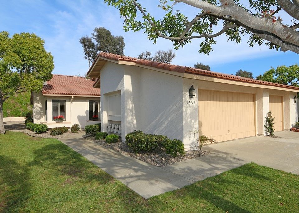 1st image of 17941 Avenida Alozdra