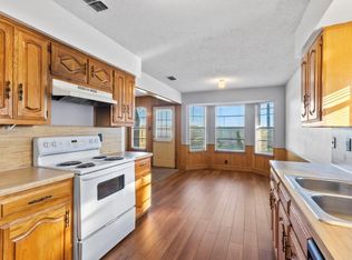 229 N Edgefield Rd, Waxahachie, TX 75165