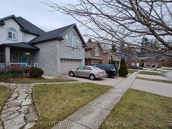 4th image of 172 Lena Cres #2