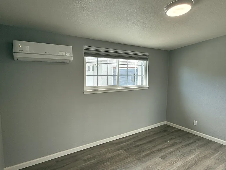 4717 Beechwood Ave — Photo 11