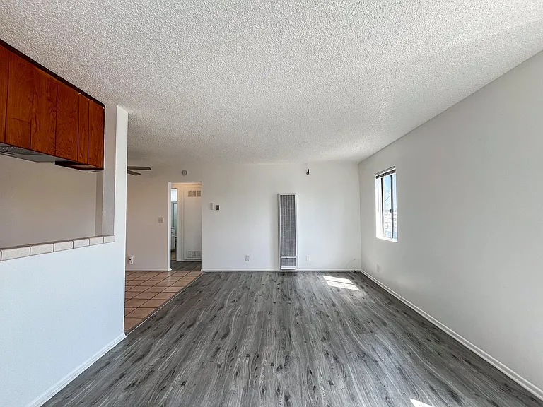 11943 Grevillea Ave — Photo 14