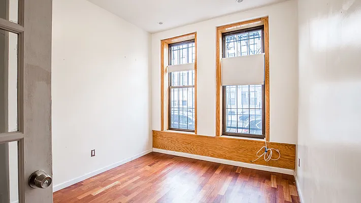 Rented by Nooklyn NYC LLC | media 42