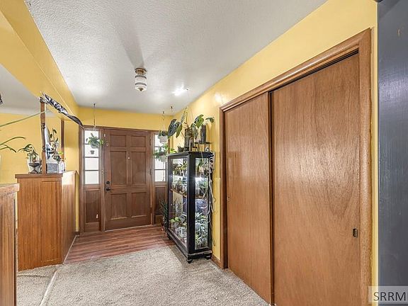 2nd image of 325 W 1st St N