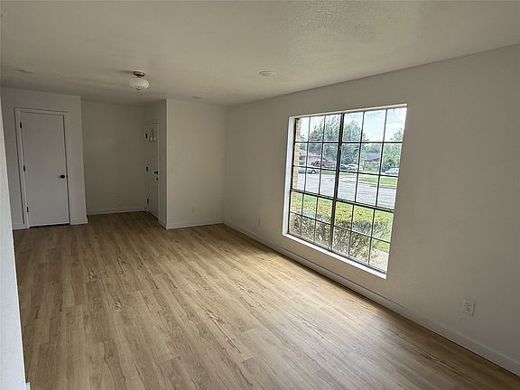 5th image of 6355 Hanger Park Dr