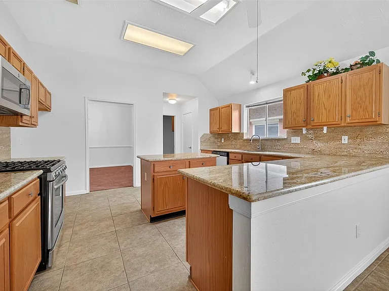 914 W Peach Hollow Cir — Photo 13