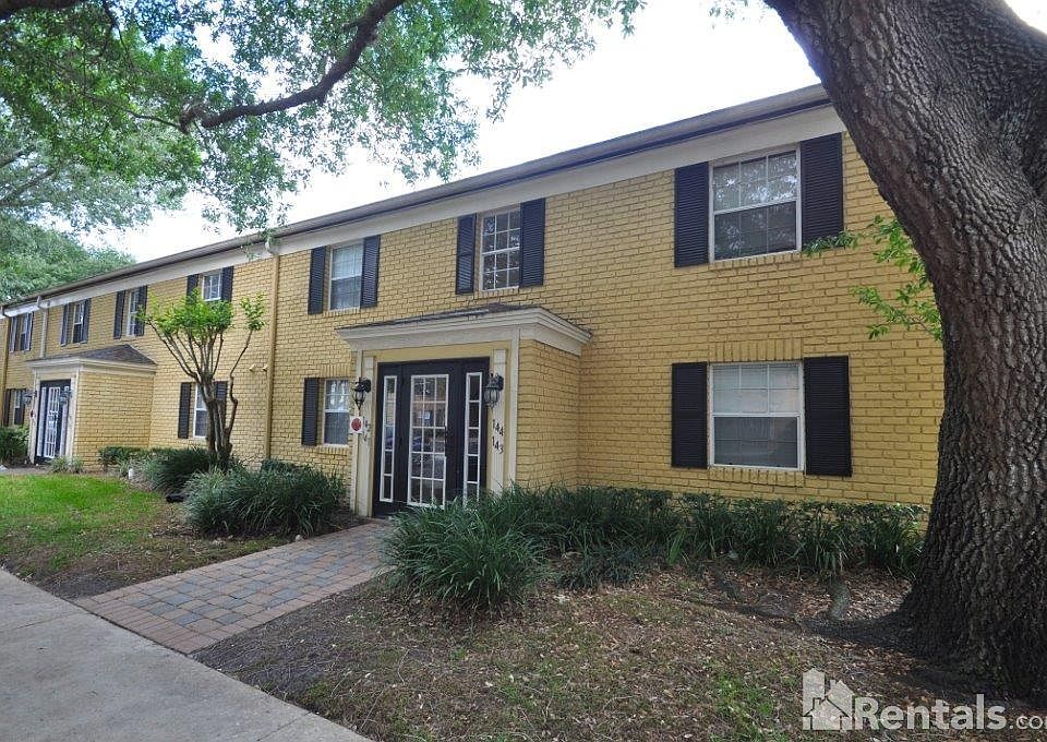 1st image of 142 Lewfield Cir