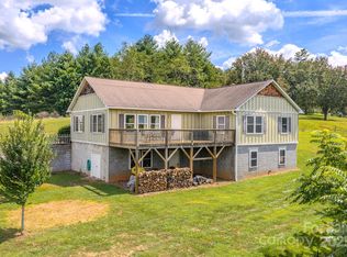 44 Crystal View Way, Leicester, NC 28748