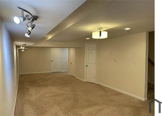 1353 N Carey St — Photo 15