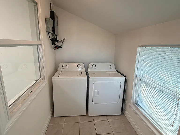 308 W Norwood Ct — Photo 7