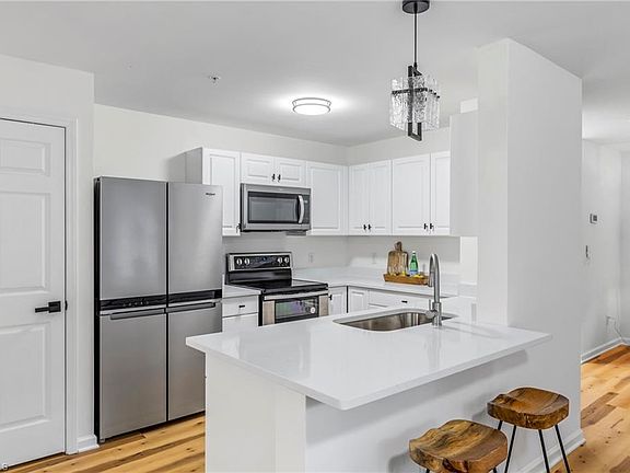 4th image of 3717 Morris Farm Dr APT 1C