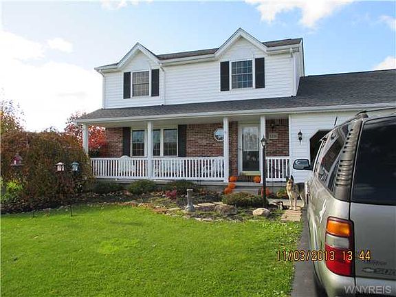 3rd image of 5216 Kennedy Cres