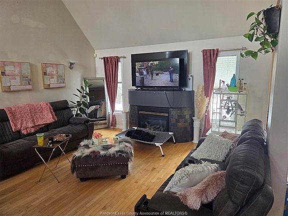 5th image of 110 Sylvano Cres