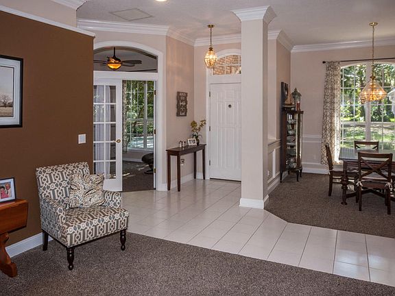 4th image of 570 Black Forest Dr