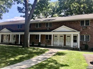 1105 Washington Dr, Ramsey, NJ 07446