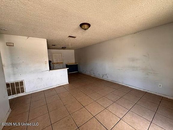 3rd image of 2804 34th Ave #C