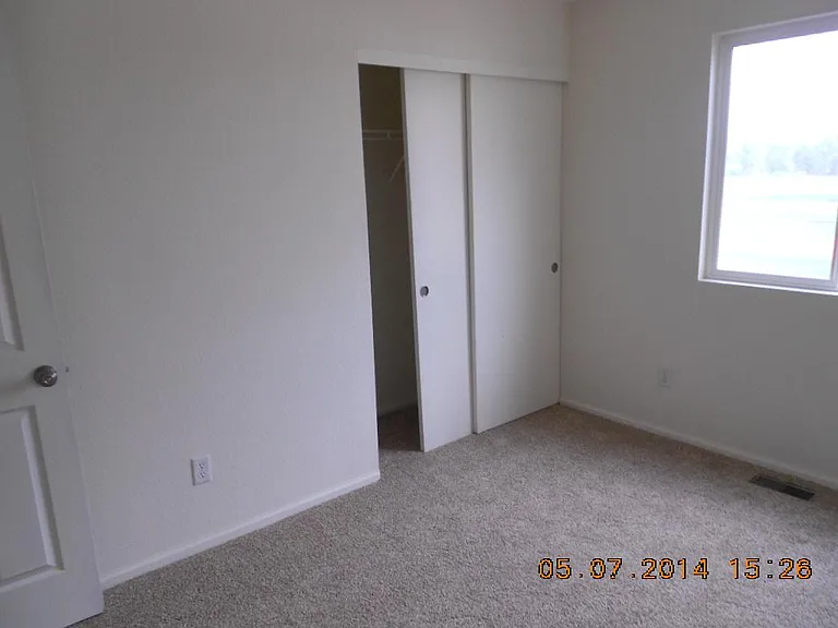 4205 W Kenyon Ave — Photo 9