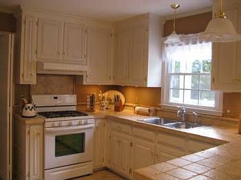 5th image of 205 Castellow Ct