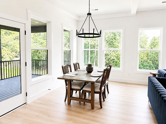 5th image of 106 Pinebrook Dr