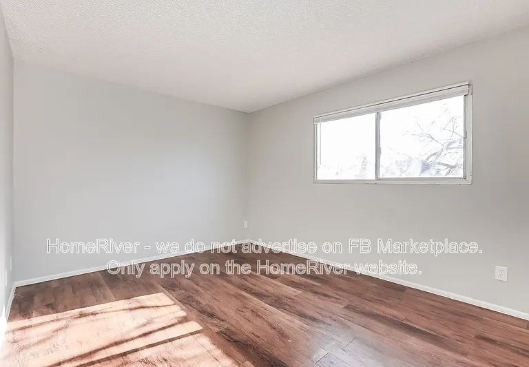 5758 N 42nd Ave — Photo 5