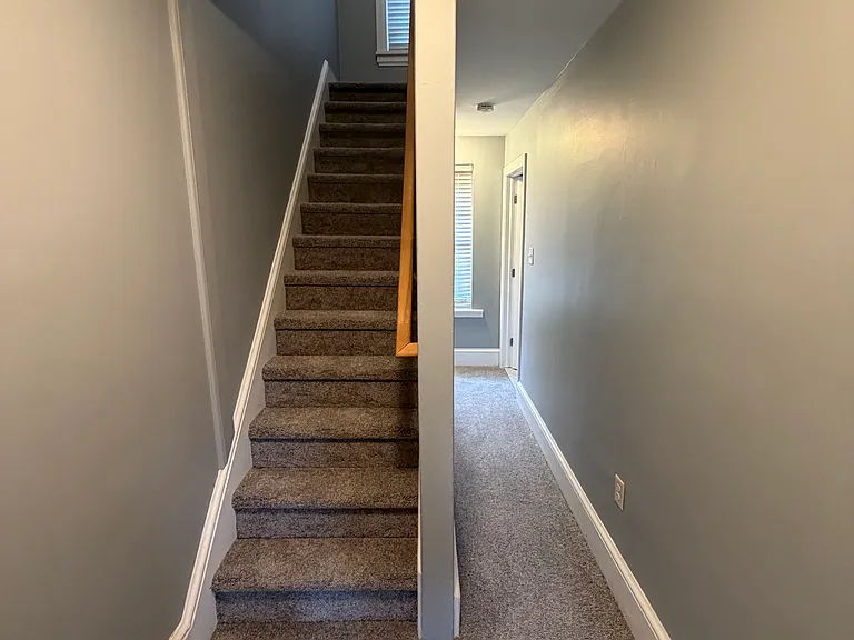 726 E Hector St — Photo 17