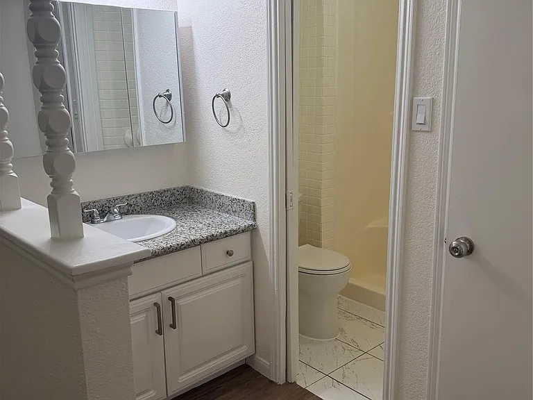 2110 Bentvine Dr — Photo 7