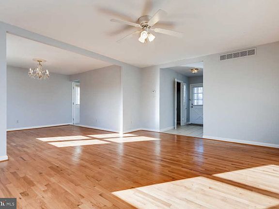 5th image of 207 Northway Rd