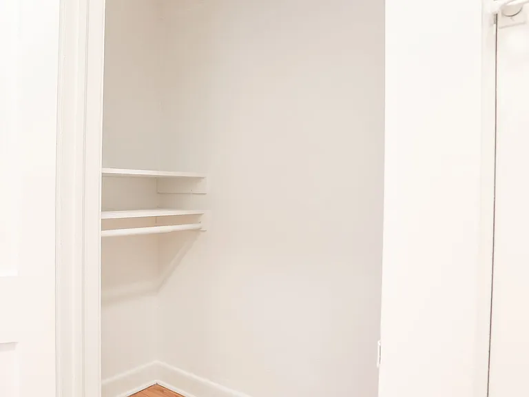 961 N Marion St #4 — Photo 20