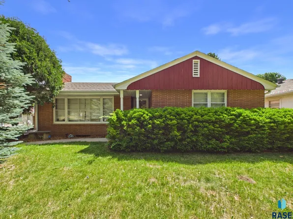 1804 S Lyndale Ave, Sioux Falls, SD 57105