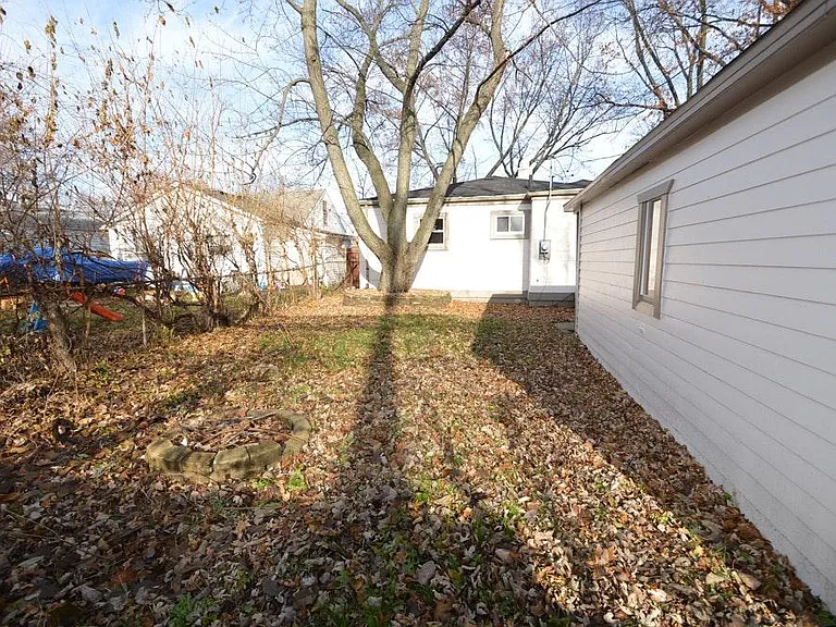 86 E Dallas Ave — Photo 11