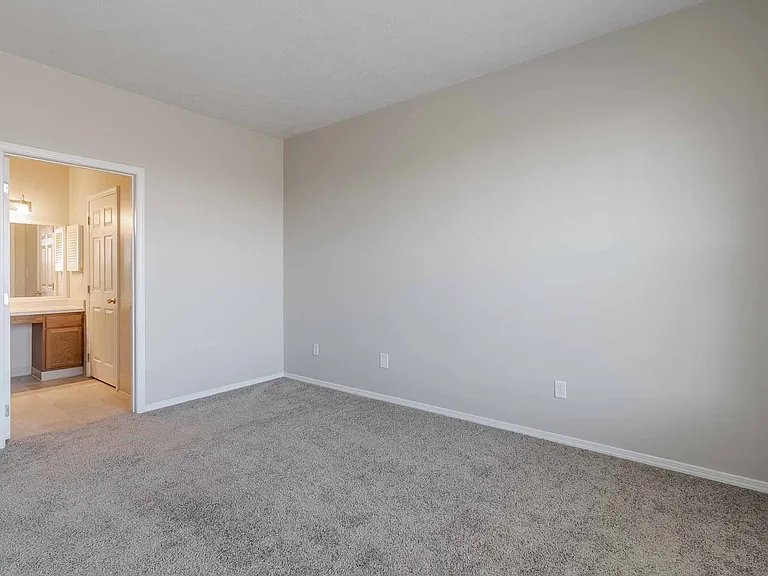 Highlands of Montour Run Apartment Homes — Photo 16