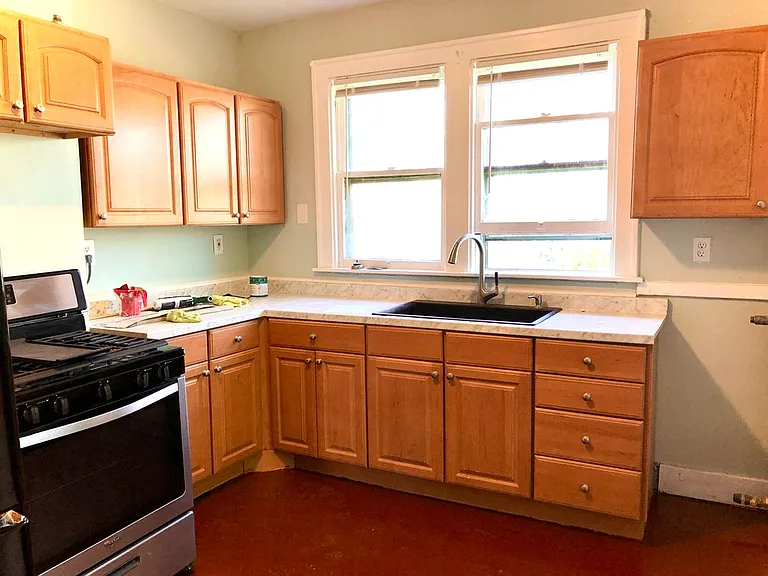 50 Pinewood Ave #2 — Photo 13