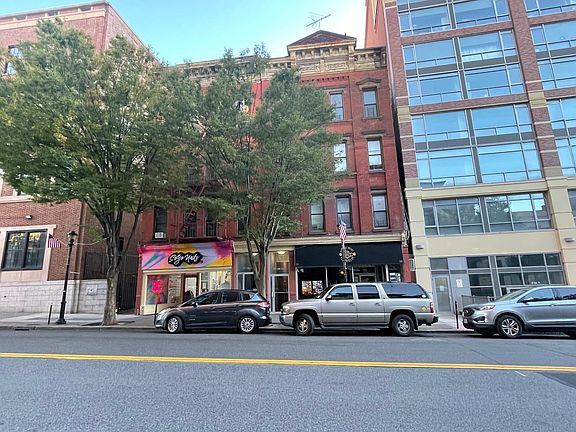 2nd image of 50 Main St APT 2R