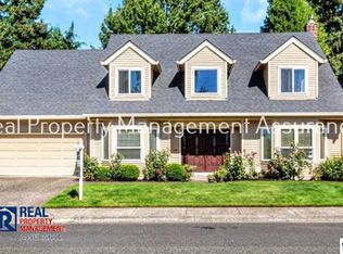15590 SW Tanager Dr, Lake Oswego, OR 97035