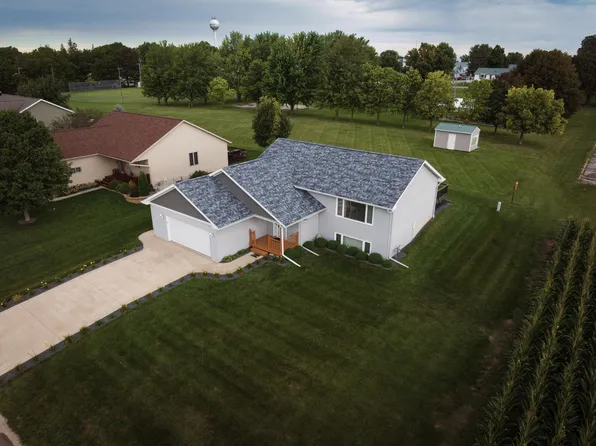 111 Spruce St SE, Fountain, MN 55935