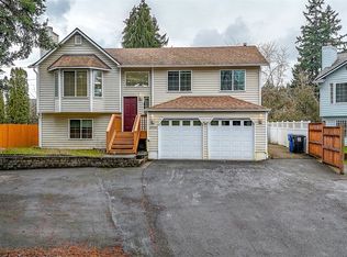 12725 Roosevelt Way NE, Seattle, WA 98125