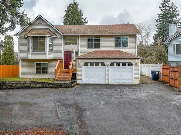 12725 Roosevelt Way NE, Seattle, WA 98125