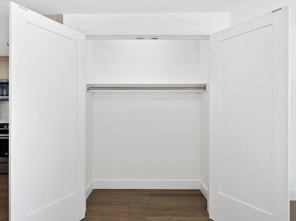 5700 Arlington Avenue image 15 of 37