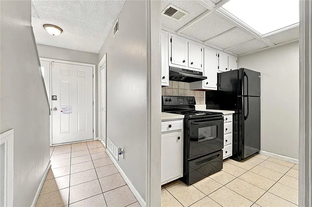 2 bed, 1.5 bath, 1024 sqft, $1,400 — Photo 3