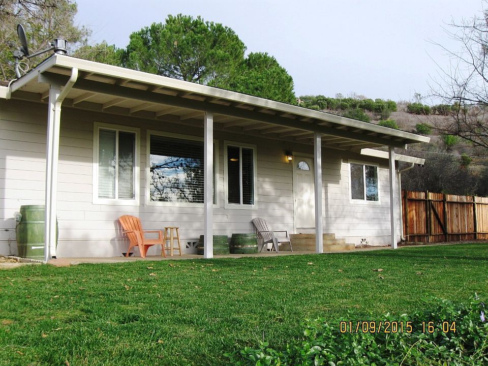 1st image of 320 Morine Way