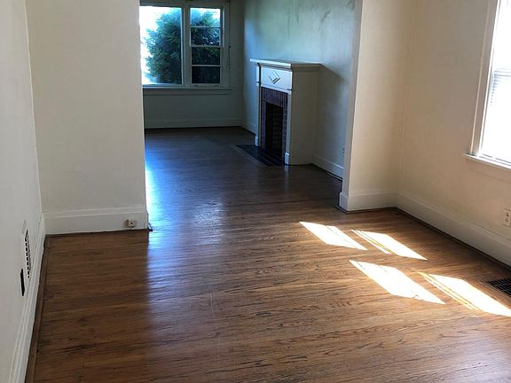 3rd image of 494 Norfolk Ave