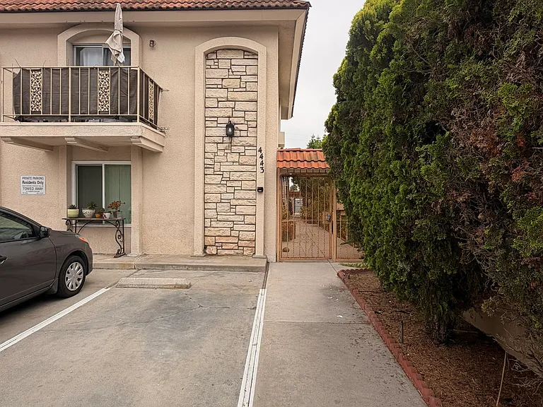 4443 Campus Ave #3 — Photo 2