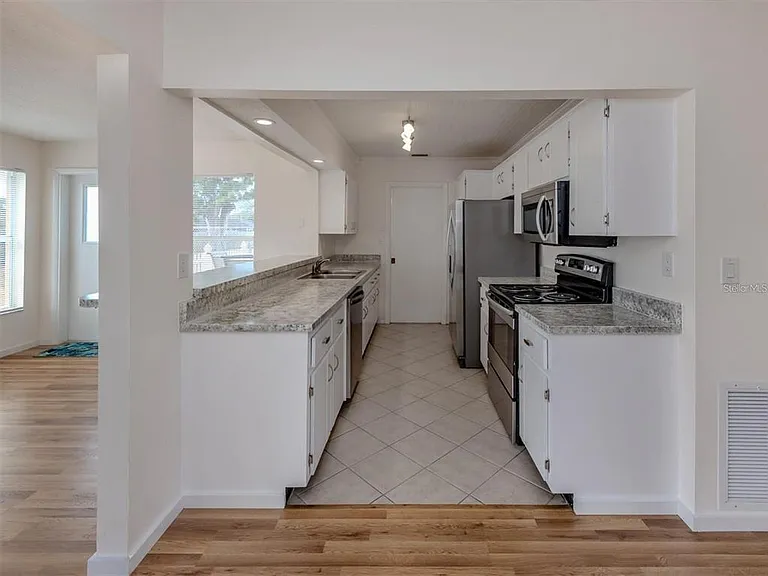 1215 Mango Ave — Photo 26
