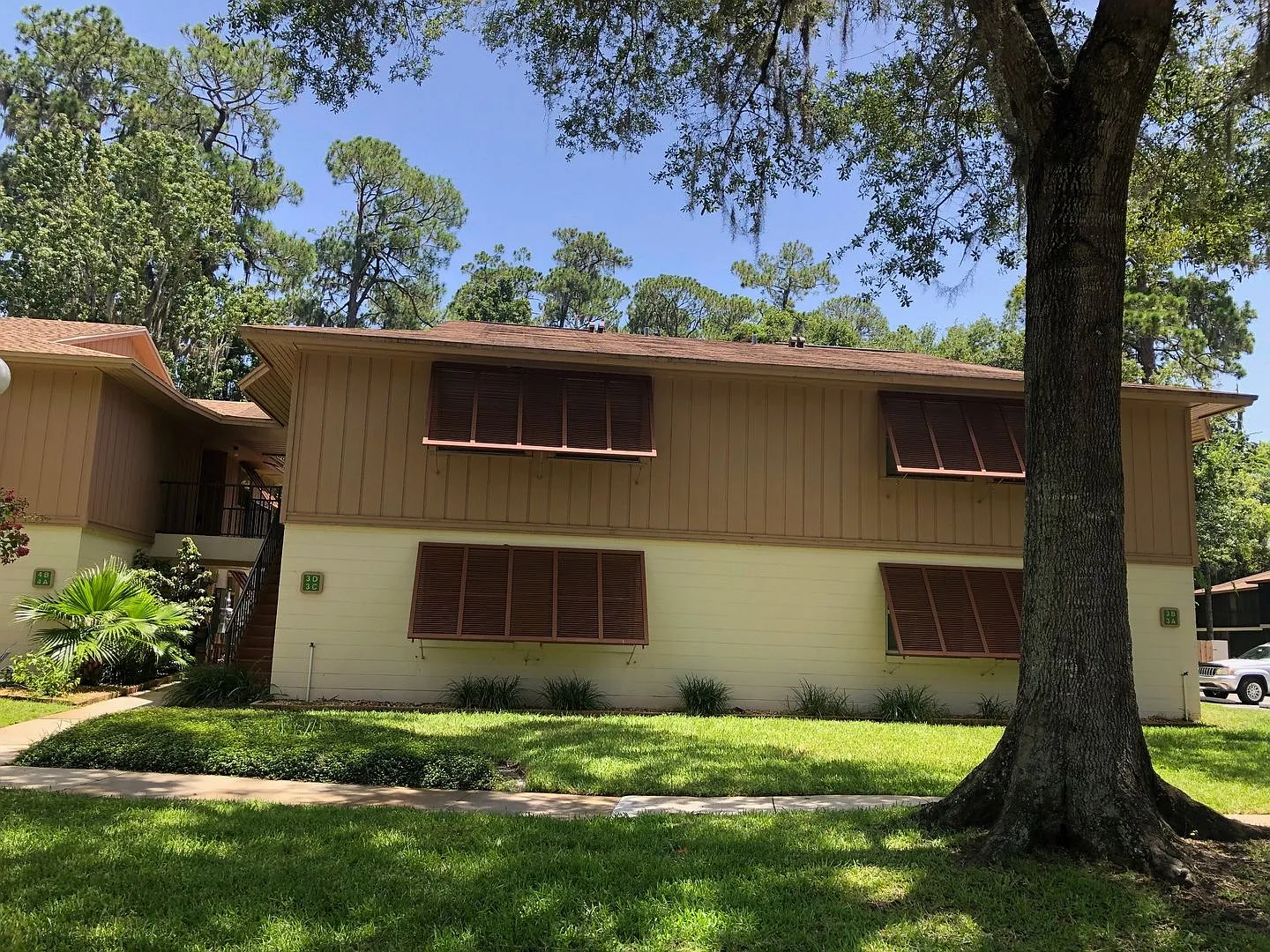 Cute 2 Bedroom / 2 Bath unit in Deltona's Edgewater Condominium Community! — Photo 3