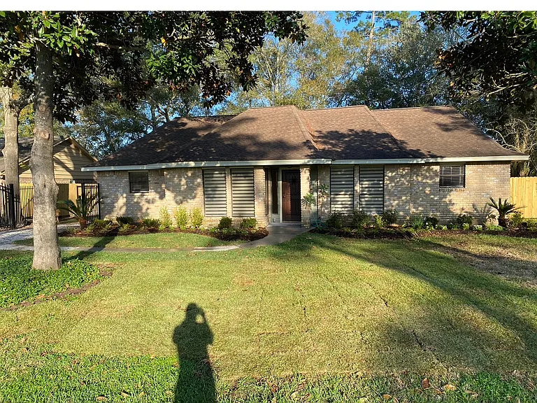 716 River Plantation Dr — Photo 1