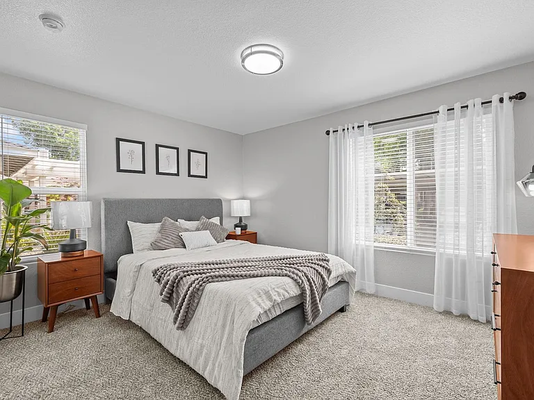 Sutter Station Apartments — Photo 36