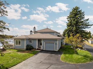 321 Lakeshore Dr, Manistee, MI 49660