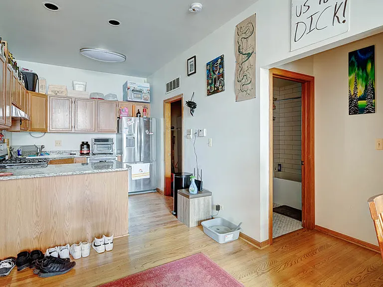 1156 W Grand Ave #2 — Photo 9